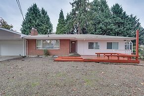 Spacious Portland Area Home w/ Fenced Yard