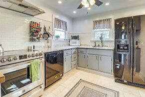Game Room & Fire Pit: West Mifflin Home!