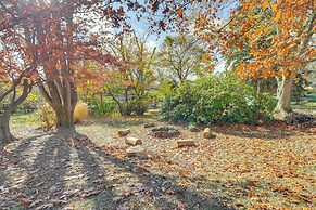 Game Room & Fire Pit: West Mifflin Home!
