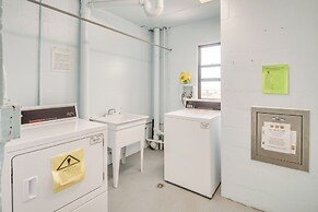 Walk to Coast: Condo in Daytona Beach Shores!