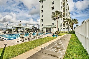 Walk to Coast: Condo in Daytona Beach Shores!
