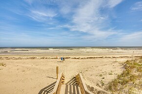 Walk to Beach & Relax by Pool: St Augustine Home