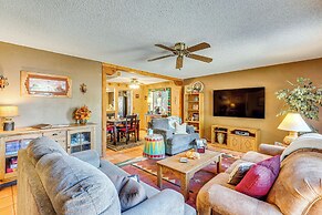 Cyclists' Haven: Southwestern-style Home in Tucson