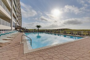 Beachfront Navarre Condo w/ Balcony, Walk to Ocean