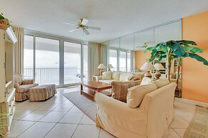Beachfront Navarre Condo w/ Balcony, Walk to Ocean