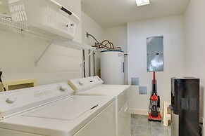 Beachfront Navarre Condo w/ Balcony, Walk to Ocean