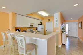 Beachfront Navarre Condo w/ Balcony, Walk to Ocean