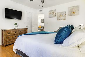 1 Mi to Boat Ramp: 'the Islander' Home w/ Yard