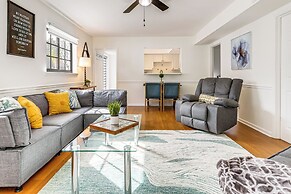 1 Mi to Boat Ramp: 'the Islander' Home w/ Yard