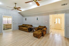 Family Home w/ Patio in Irving: Pets Welcome!