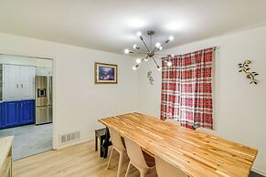 Family Home w/ Patio in Irving: Pets Welcome!