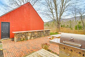 10 Mi to Skiing: Historic Farmhouse in Maine!