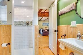 10 Mi to Skiing: Historic Farmhouse in Maine!