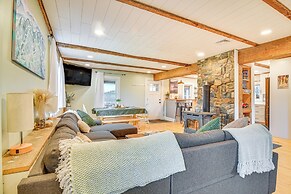 10 Mi to Skiing: Historic Farmhouse in Maine!