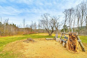 10 Mi to Skiing: Historic Farmhouse in Maine!