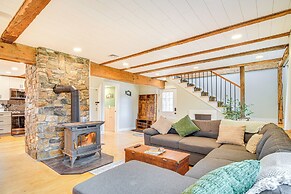 10 Mi to Skiing: Historic Farmhouse in Maine!