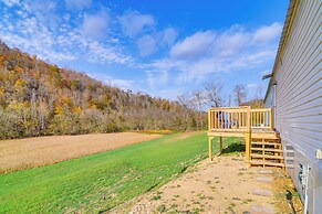 Near ATV & Hiking Trails: Home w/ Deck in Oneida!