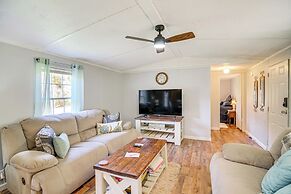 Near ATV & Hiking Trails: Home w/ Deck in Oneida!