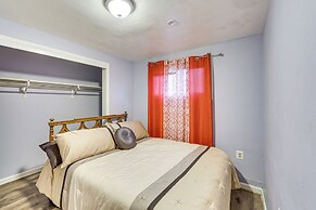 12 Mi to Dtwn: Pittsburgh Home w/ In-unit Laundry!