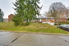 12 Mi to Dtwn: Pittsburgh Home w/ In-unit Laundry!