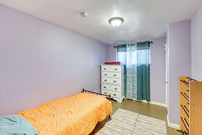 12 Mi to Dtwn: Pittsburgh Home w/ In-unit Laundry!