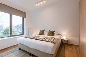 Cozy Beach Apartment in Middelkerke for 5 Guests Bright Living Space W