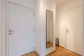 Cozy Beach Apartment in Middelkerke for 5 Guests Bright Living Space W