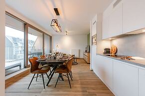 Cozy Beach Apartment in Middelkerke for 5 Guests Bright Living Space W