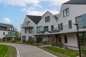 Cozy Beach Apartment in Middelkerke for 5 Guests Bright Living Space W