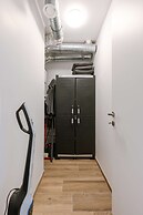 Cozy Beach Apartment in Middelkerke for 5 Guests Bright Living Space W