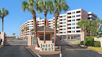 Jetty East 404a