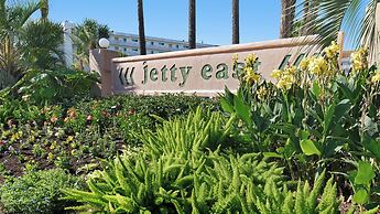 Jetty East 404a