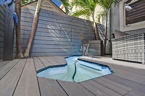 4 Br Designer Home Next To Shul And Community Pool 4 Bedroom Villa