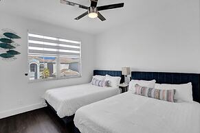 4 Br Designer Home Next To Shul And Community Pool 4 Bedroom Villa