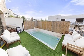 Chateau Gabriel 6br Luxury Villa & Private Pool 6 Bedroom Home
