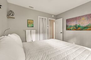 Serene Oasis In Daphne: Cozy Home With Giant Oaks 4 Bedroom Home