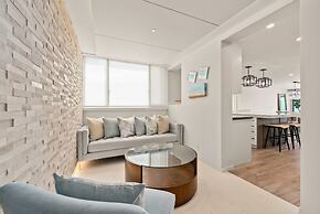 Colony Surf 1503 1504 1 Bedroom Condo