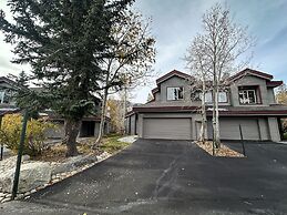 Snowcreek Iv #545 3 Bedroom Condo