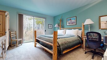 Snowcreek Iv #545 3 Bedroom Condo