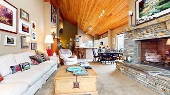 Snowcreek Iv #545 3 Bedroom Condo