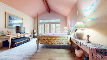 Snowcreek Iv #545 3 Bedroom Condo