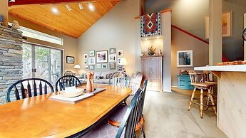 Snowcreek Iv #545 3 Bedroom Condo