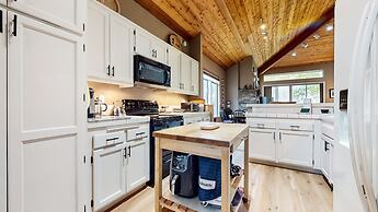 Snowcreek Iv #545 3 Bedroom Condo