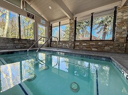 Snowcreek Iv #545 3 Bedroom Condo