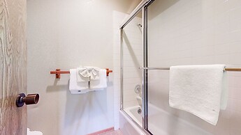 Snowcreek Iv #545 3 Bedroom Condo