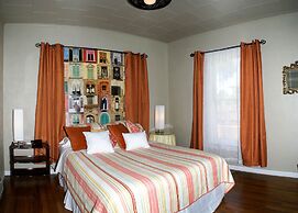 My Home Is Your Home 2 Bedroom Home