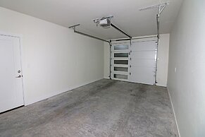 Tranquil Modern Haven 2 Bedroom Home