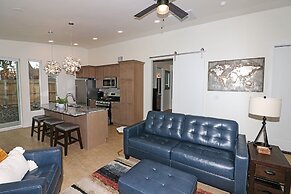 Tranquil Modern Haven 2 Bedroom Home