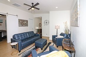Tranquil Modern Haven 2 Bedroom Home