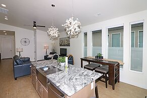 Tranquil Modern Haven 2 Bedroom Home